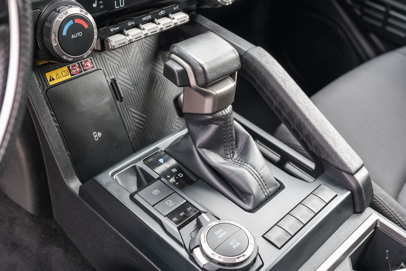 Certified 2024 Toyota Tacoma SR5 AWD/4WD image 21