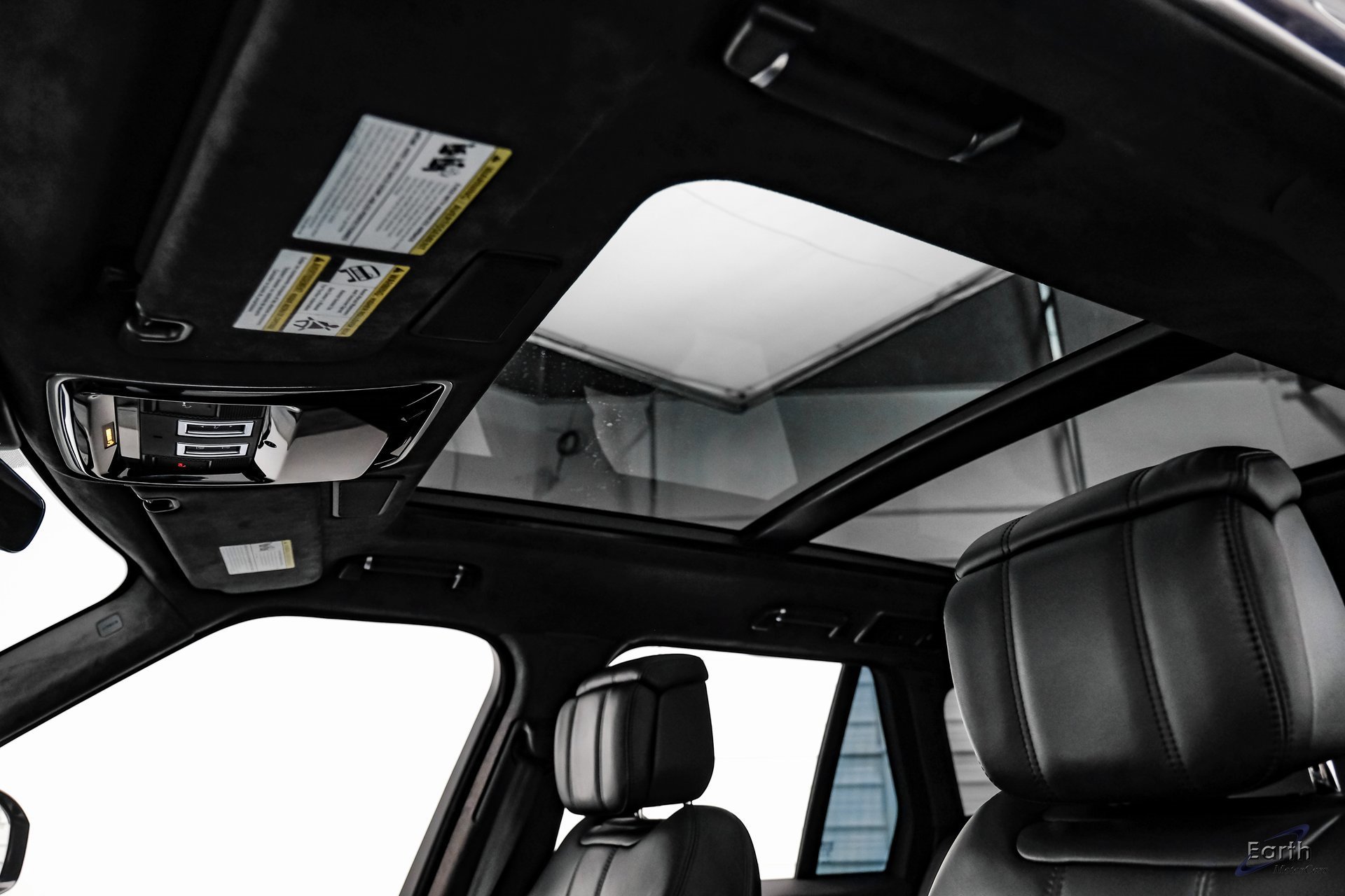 Used 2020 Land Rover Range Rover Autobiography image 35