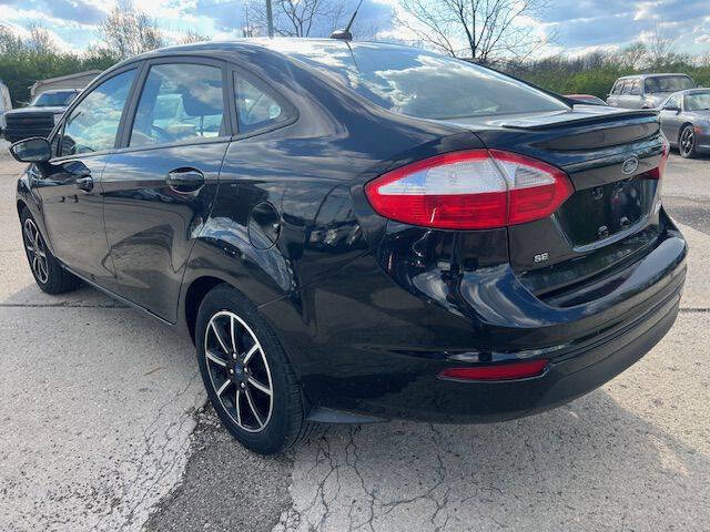 Used 2019 Ford Fiesta SE w/ Equipment Group 202A image 4