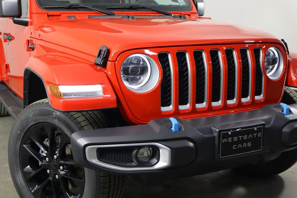 Used 2023 Jeep Wrangler Unlimited Sahara w/ Cold Weather Group AWD/4WD image 42