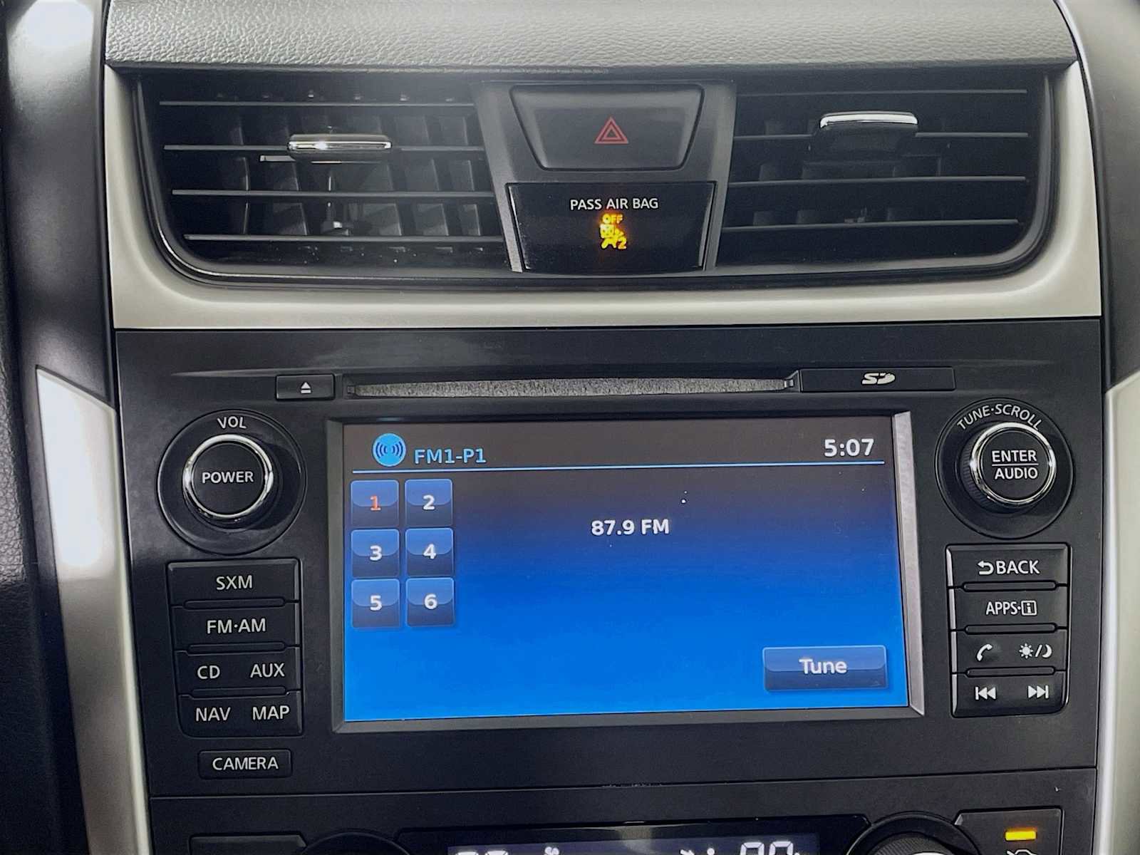 Used 2016 Nissan Altima 2.5 SL w/ 2.5 Technology w/LED Package image 12