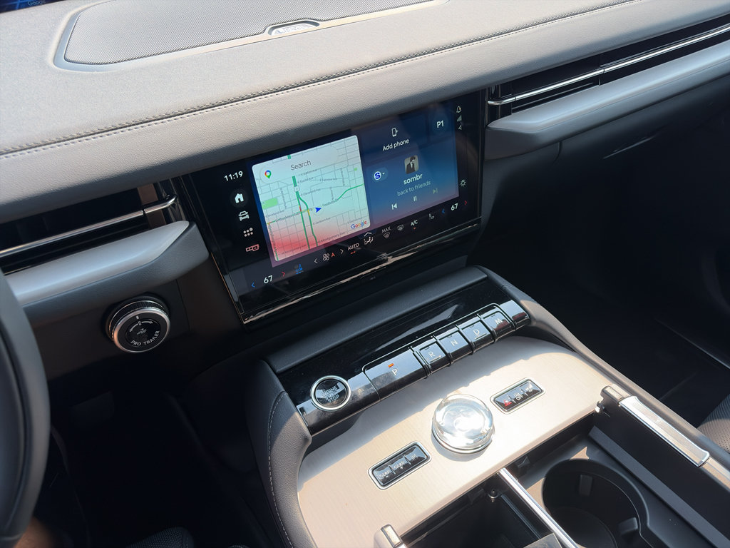 New 2026 Lincoln Navigator L Premier AWD/4WD image 24