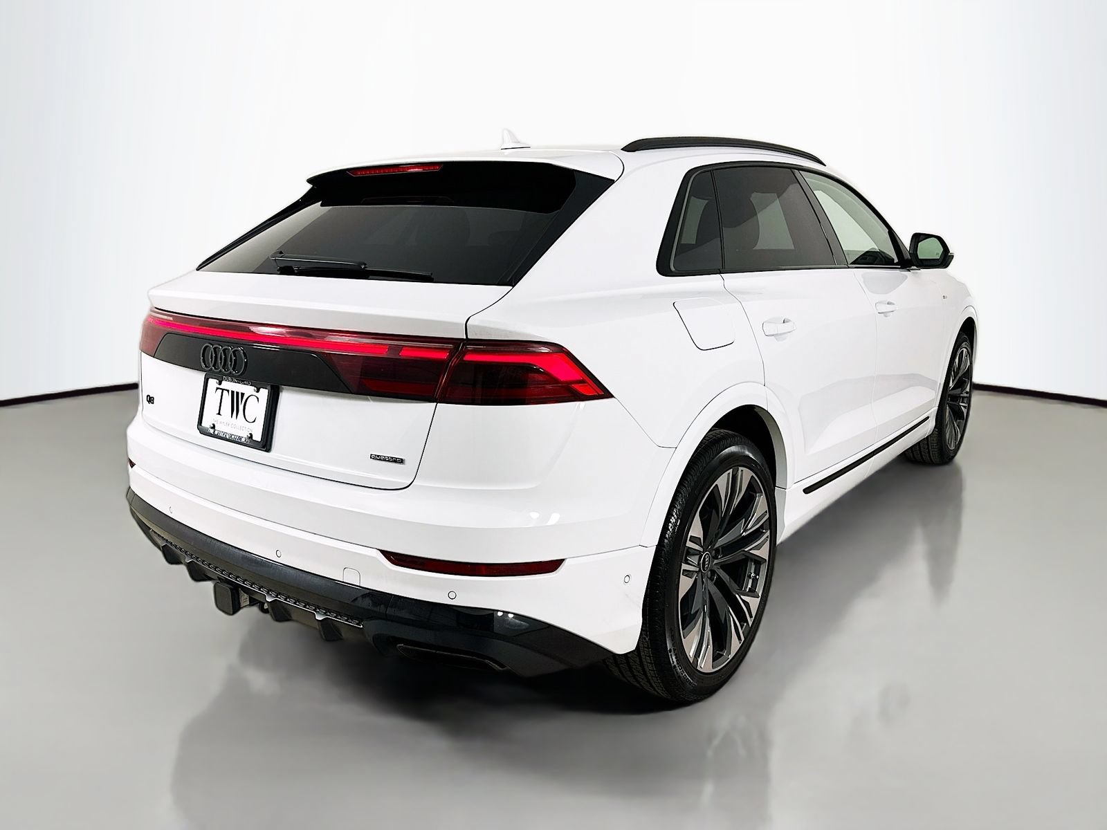 New 2026 Audi Q8 Premium Plus AWD/4WD image 5
