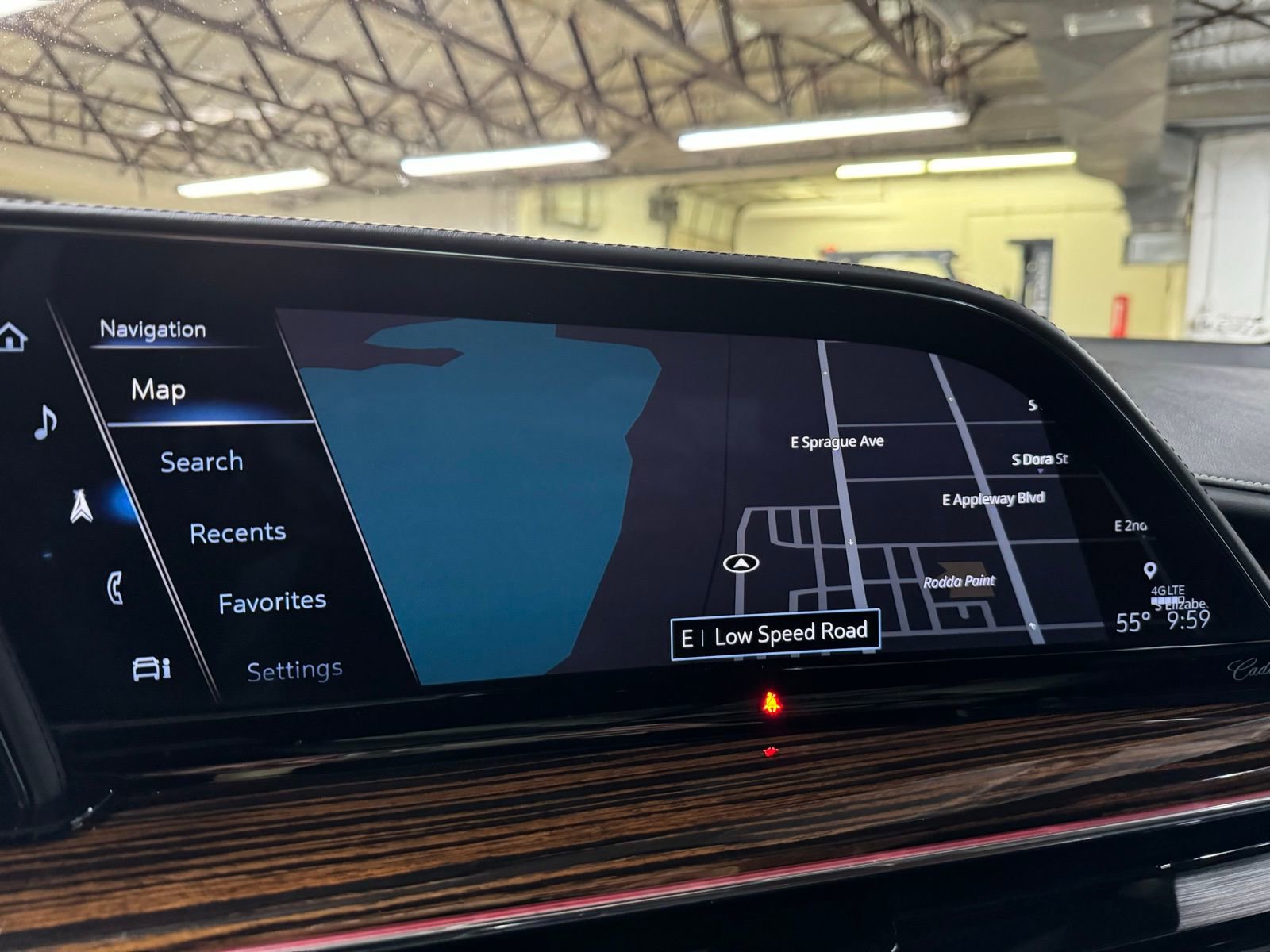 Used 2021 Cadillac Escalade Premium Luxury image 15