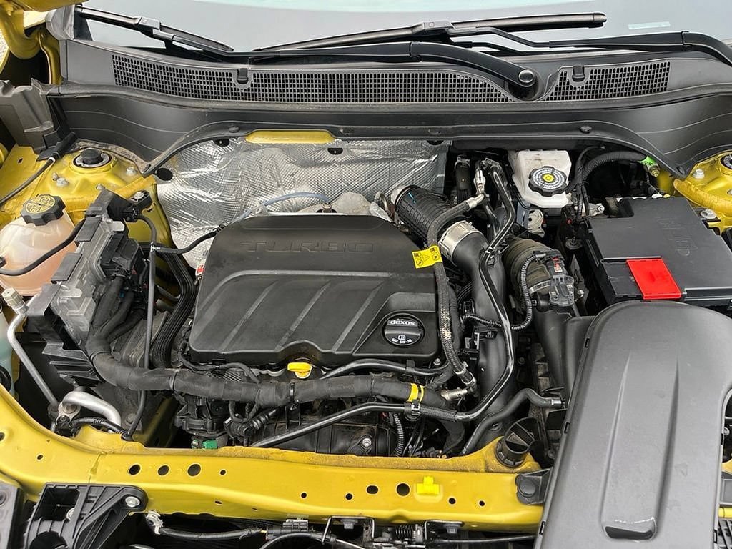 Certified 2024 Chevrolet Trax RS w/ Sunroof Package FWD image 51
