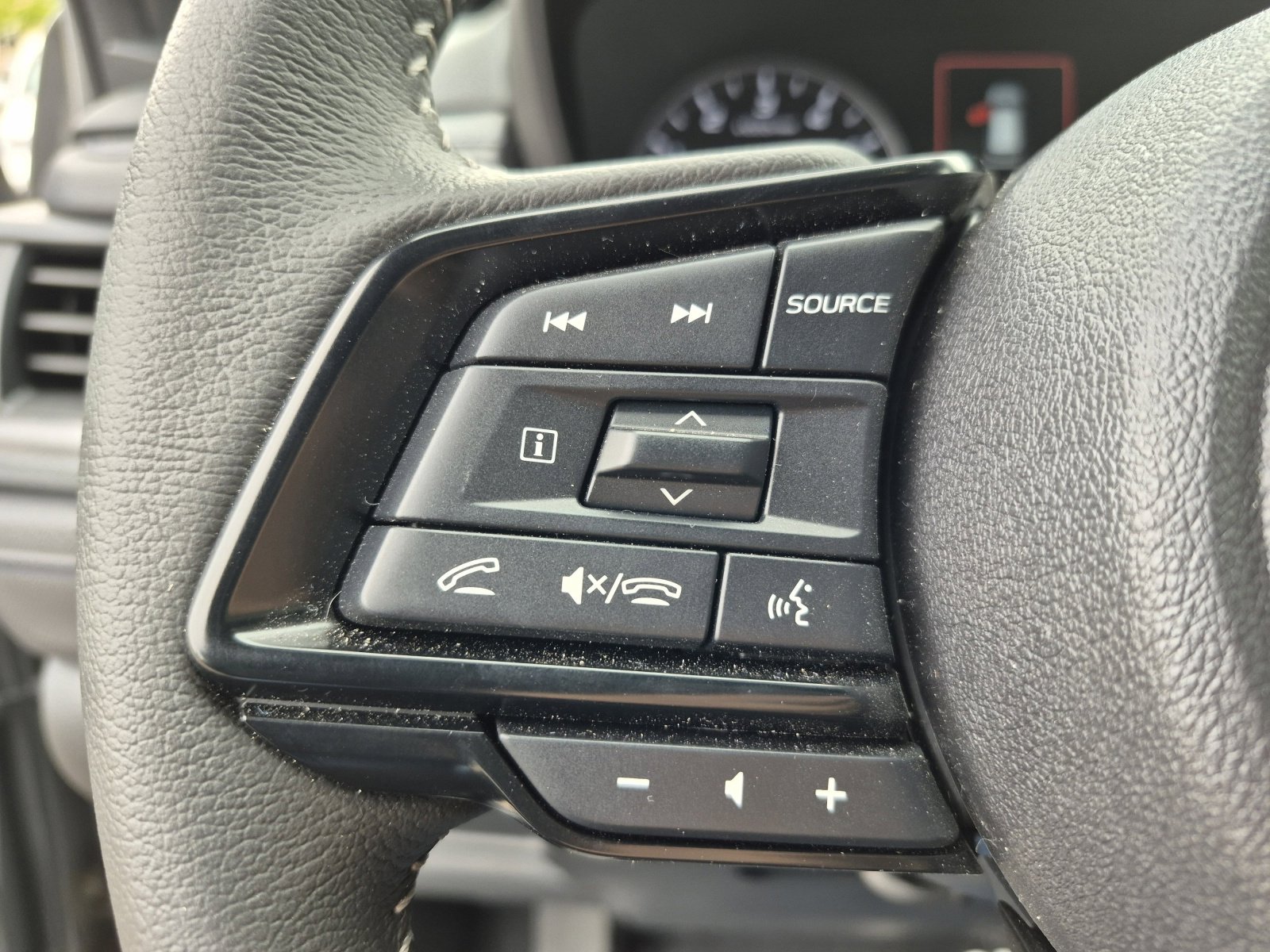 Used 2025 Subaru Forester Premium image 26