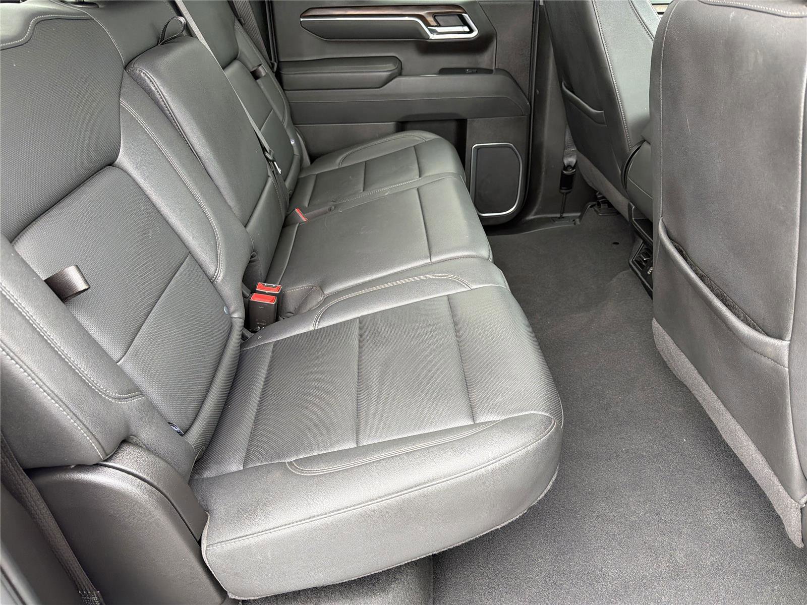 Used 2025 GMC Sierra 1500 SLT AWD/4WD image 14