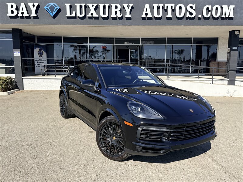 Used 2020 Porsche Cayenne AWD/4WD image 1