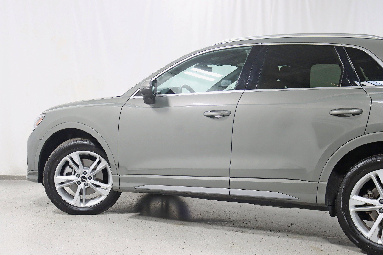 Used 2023 Audi Q3 2.0T Premium Plus AWD/4WD image 11