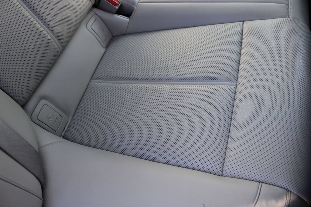 Used 2024 Genesis G70 2.5T image 26