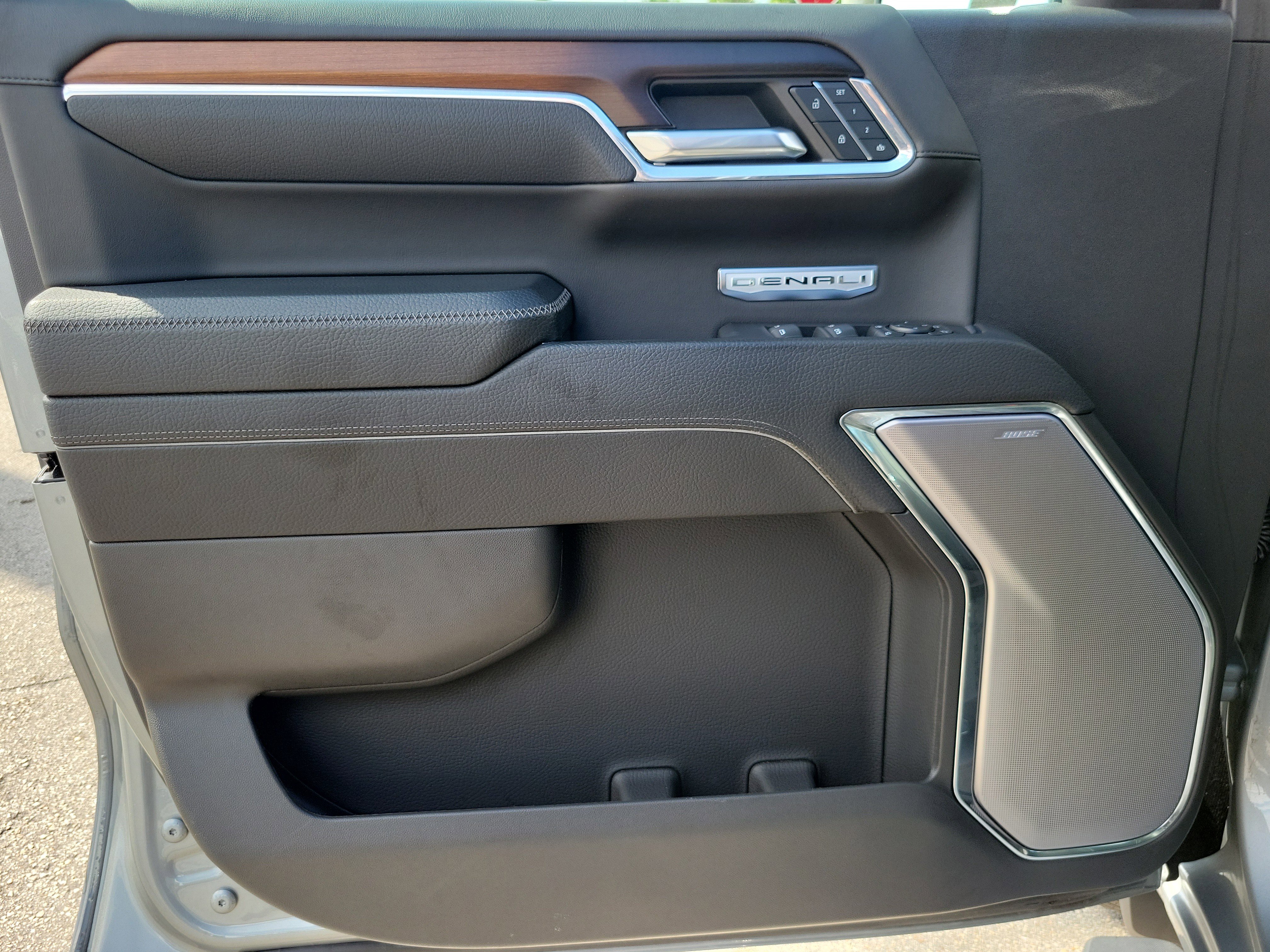 Used 2024 GMC Sierra 1500 Denali w/ Technology Package image 22