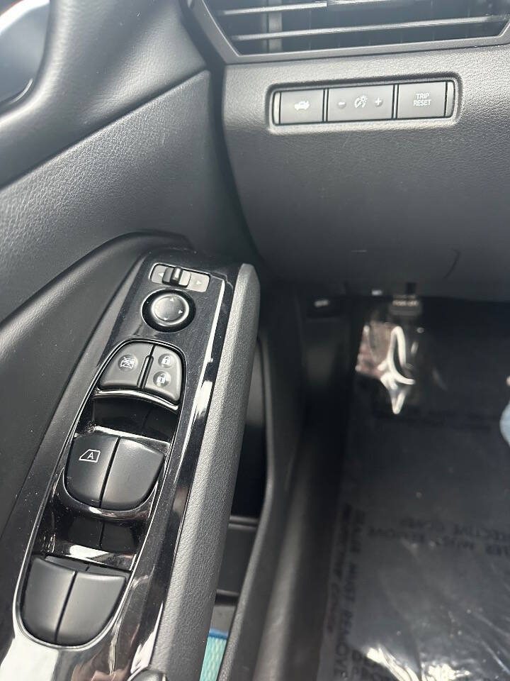 Used 2023 Nissan Altima 2.5 SV image 16