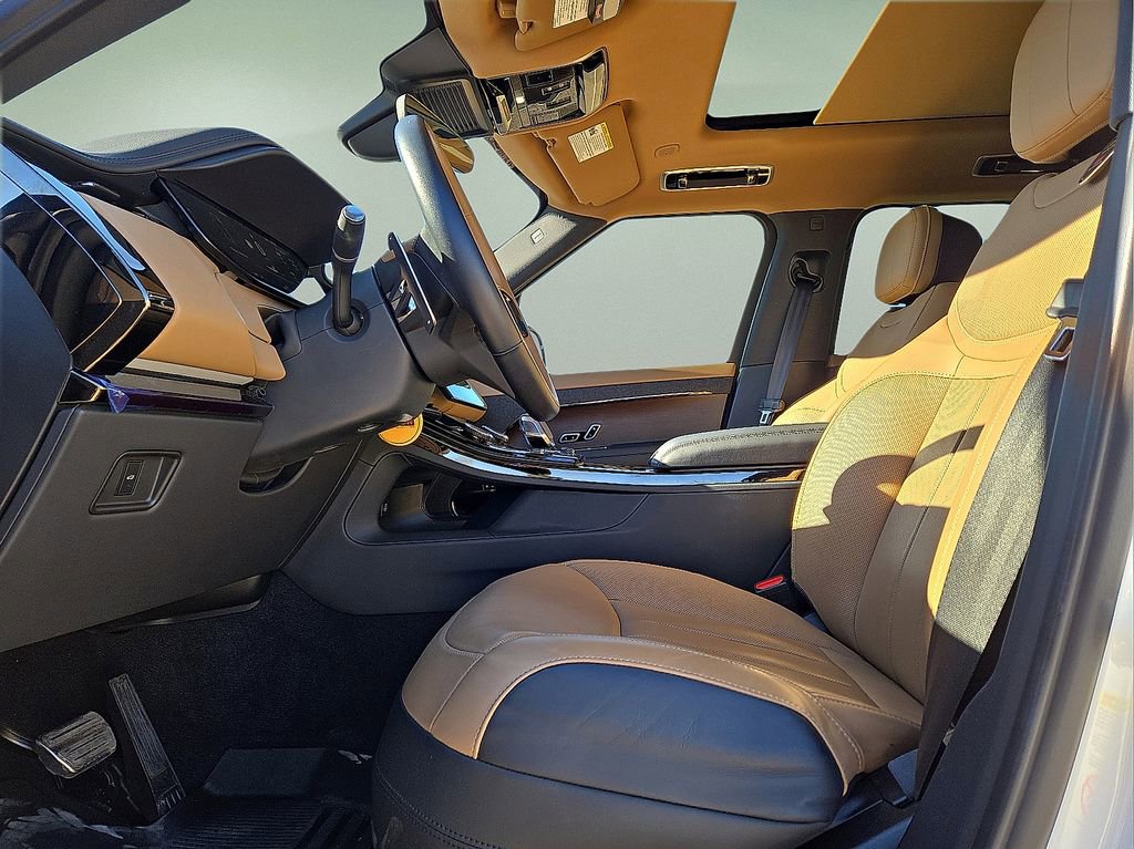 Used 2023 Land Rover Range Rover Sport SE Dynamic image 24