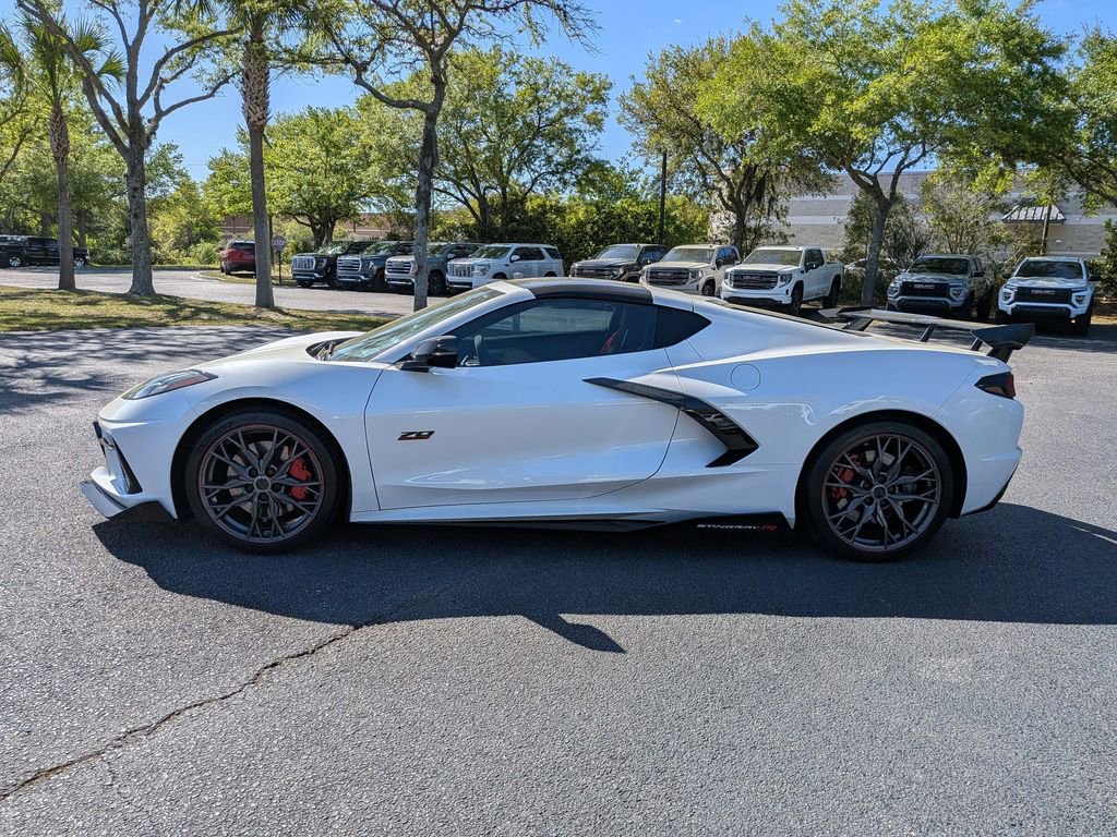 Used 2023 Chevrolet Corvette Stingray Premium Cpe w/ Z51 Performance Package image 6