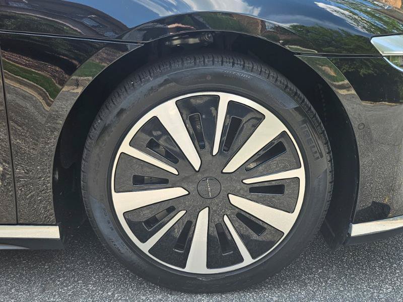 Used 2024 Lucid Air Pure RWD image 10