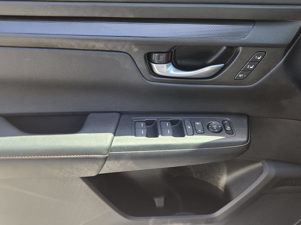 Used 2025 Honda CR-V Sport-L image 28
