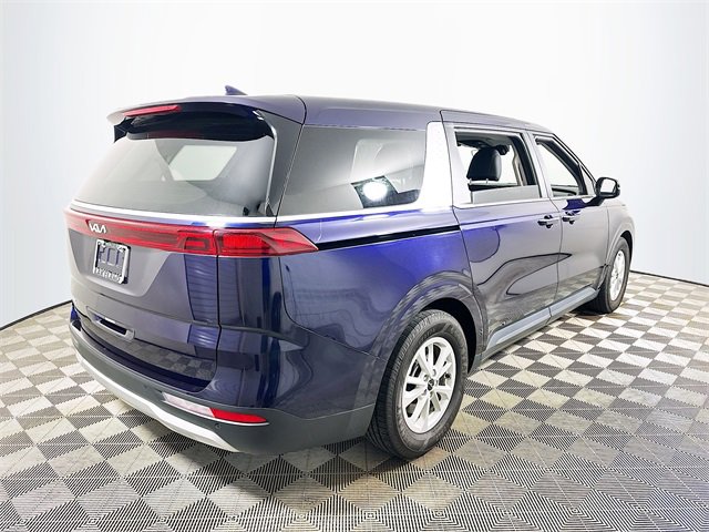 Used 2024 Kia Carnival LX image 3