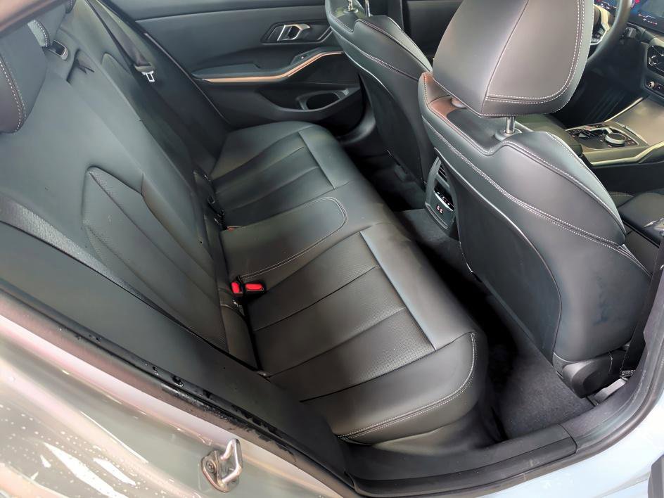 Used 2026 BMW 330i xDrive Sedan image 13