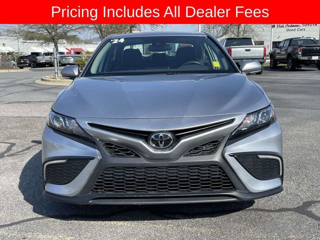 Used 2024 Toyota Camry SE w/ Convenience Package FWD image 8