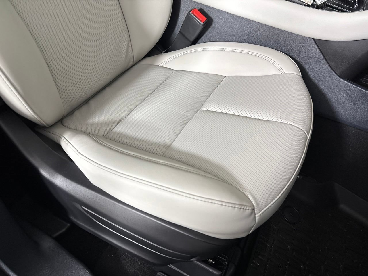 Used 2026 Lincoln Aviator 2WD image 35