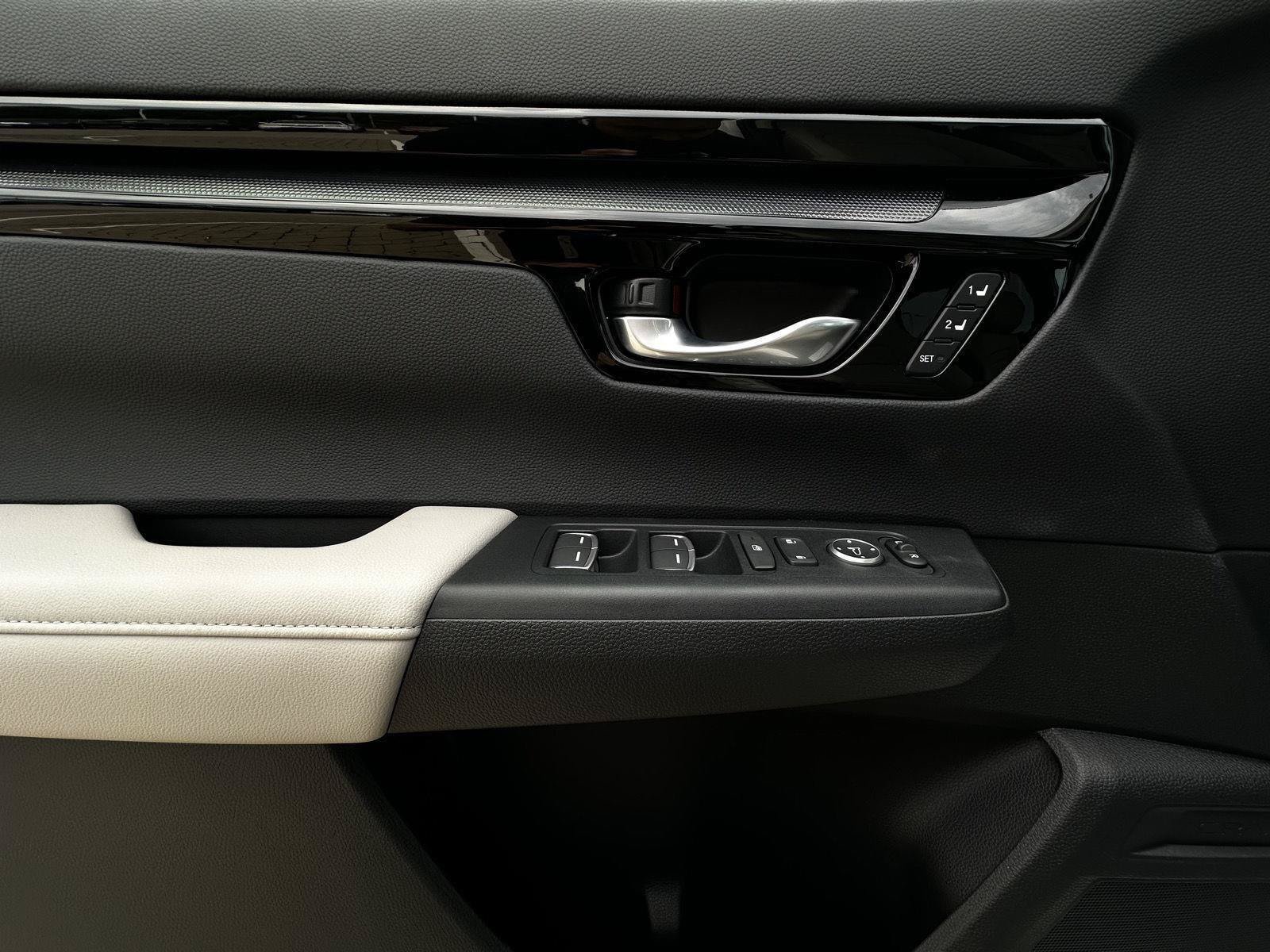 Used 2026 Honda CR-V EX-L image 8