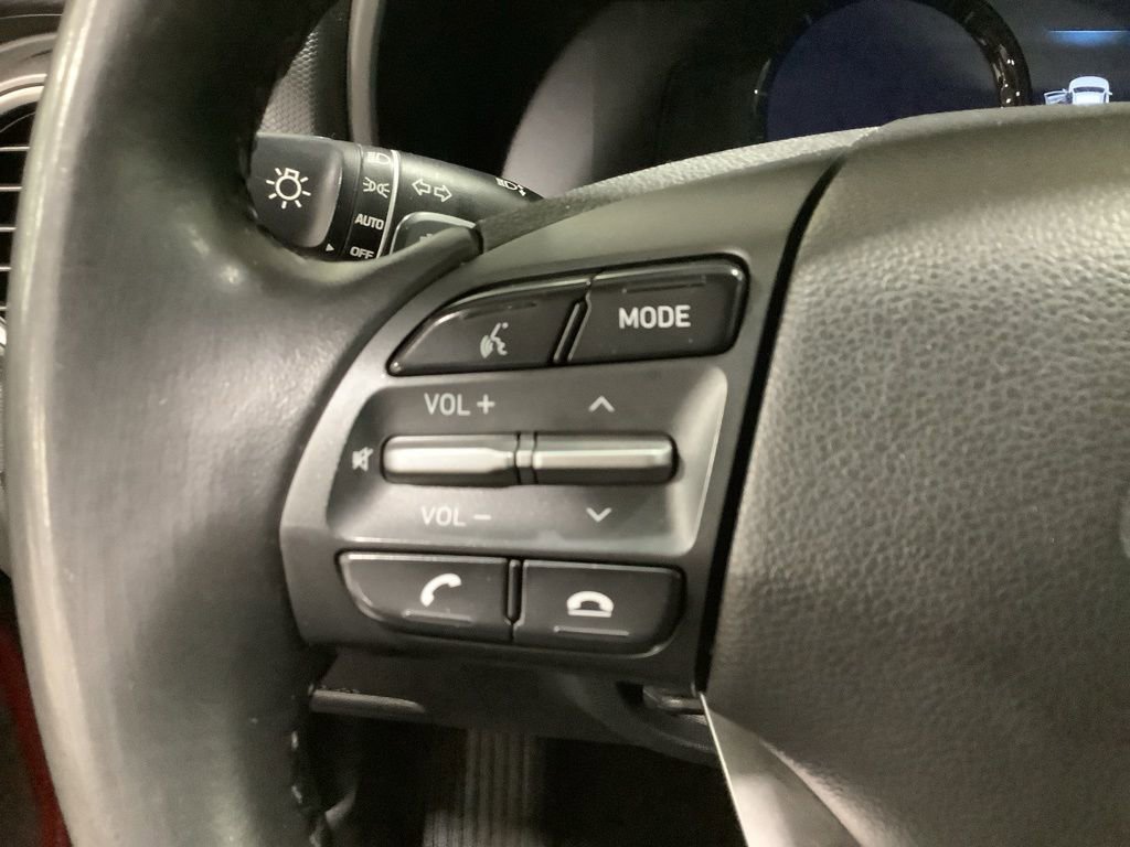 Used 2019 Hyundai Kona Limited image 11