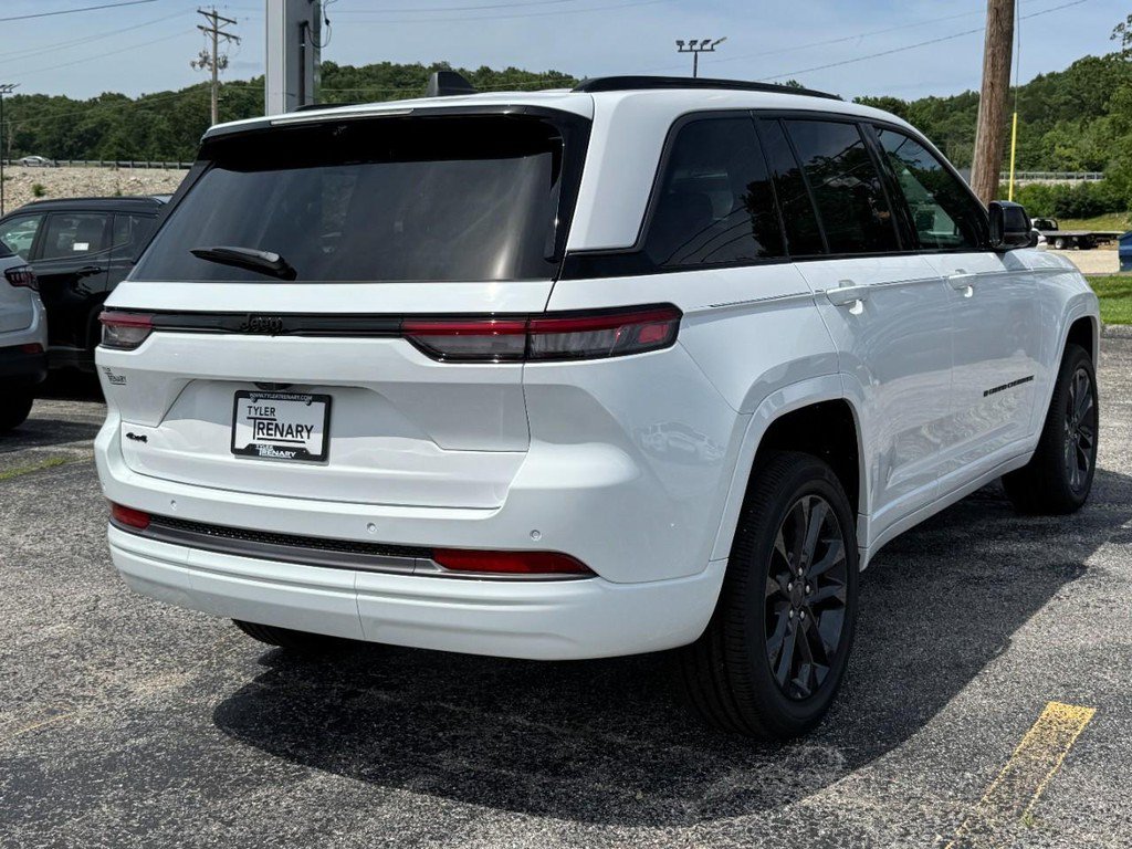 New 2026 Jeep Grand Cherokee Limited AWD/4WD image 4