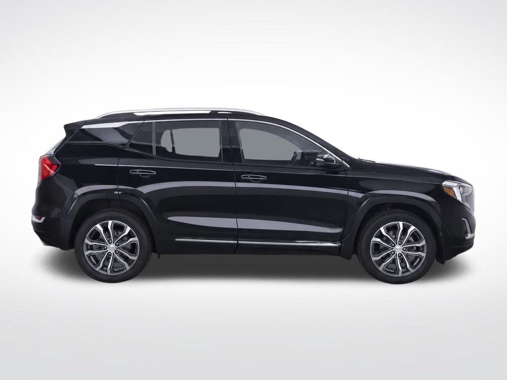 Certified 2019 GMC Terrain Denali w/ Driver Alert Package II AWD/4WD image 9
