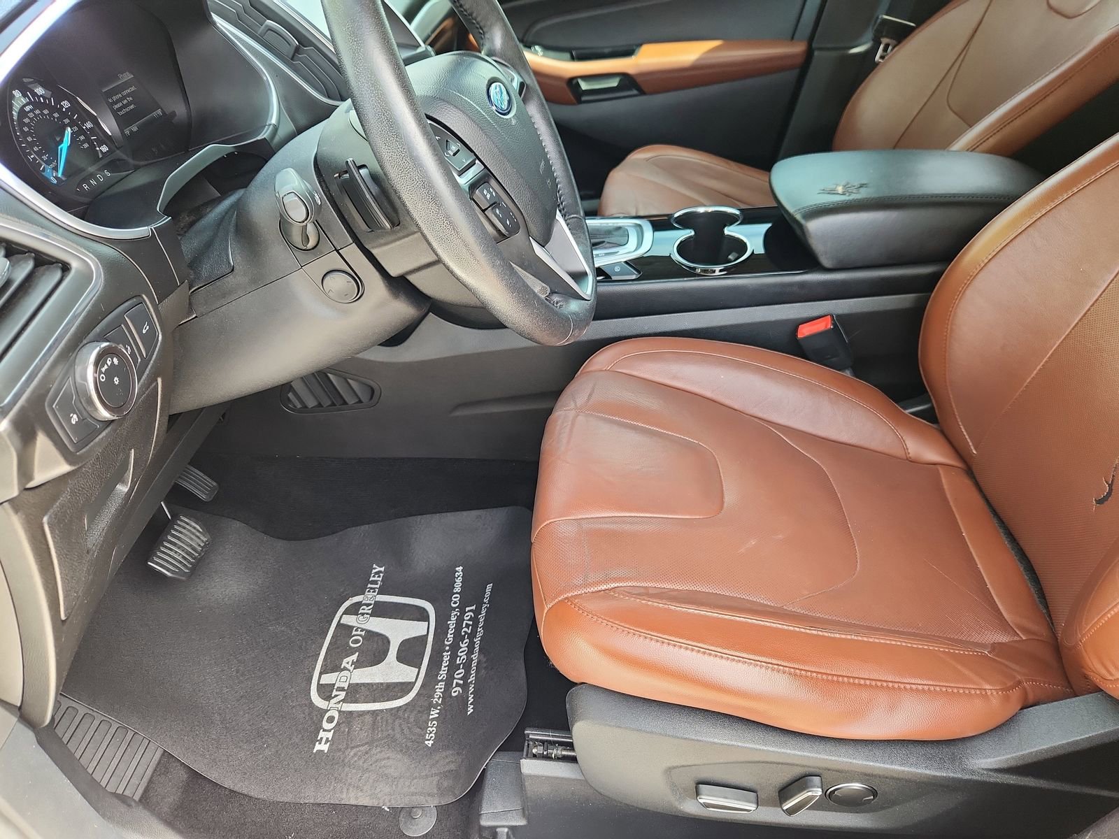 Used 2017 Ford Edge Titanium w/ Equipment Group 302A FWD image 10