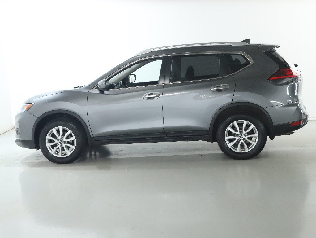 Used 2017 Nissan Rogue SV w/ Sun & Sound Touring Package AWD/4WD image 40