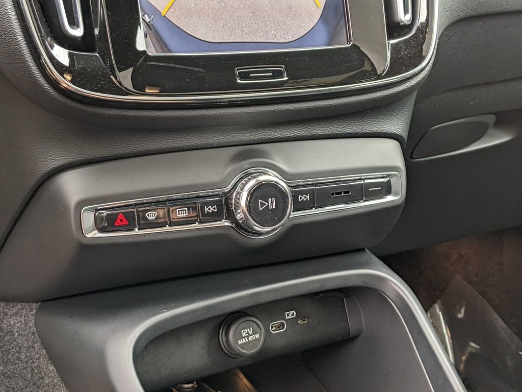 Certified 2023 Volvo C40 P8 Recharge Ultimate AWD/4WD image 18
