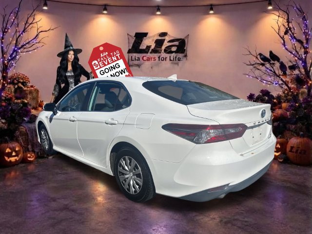 Used 2020 Toyota Camry LE w/ Sunroof Package FWD image 5