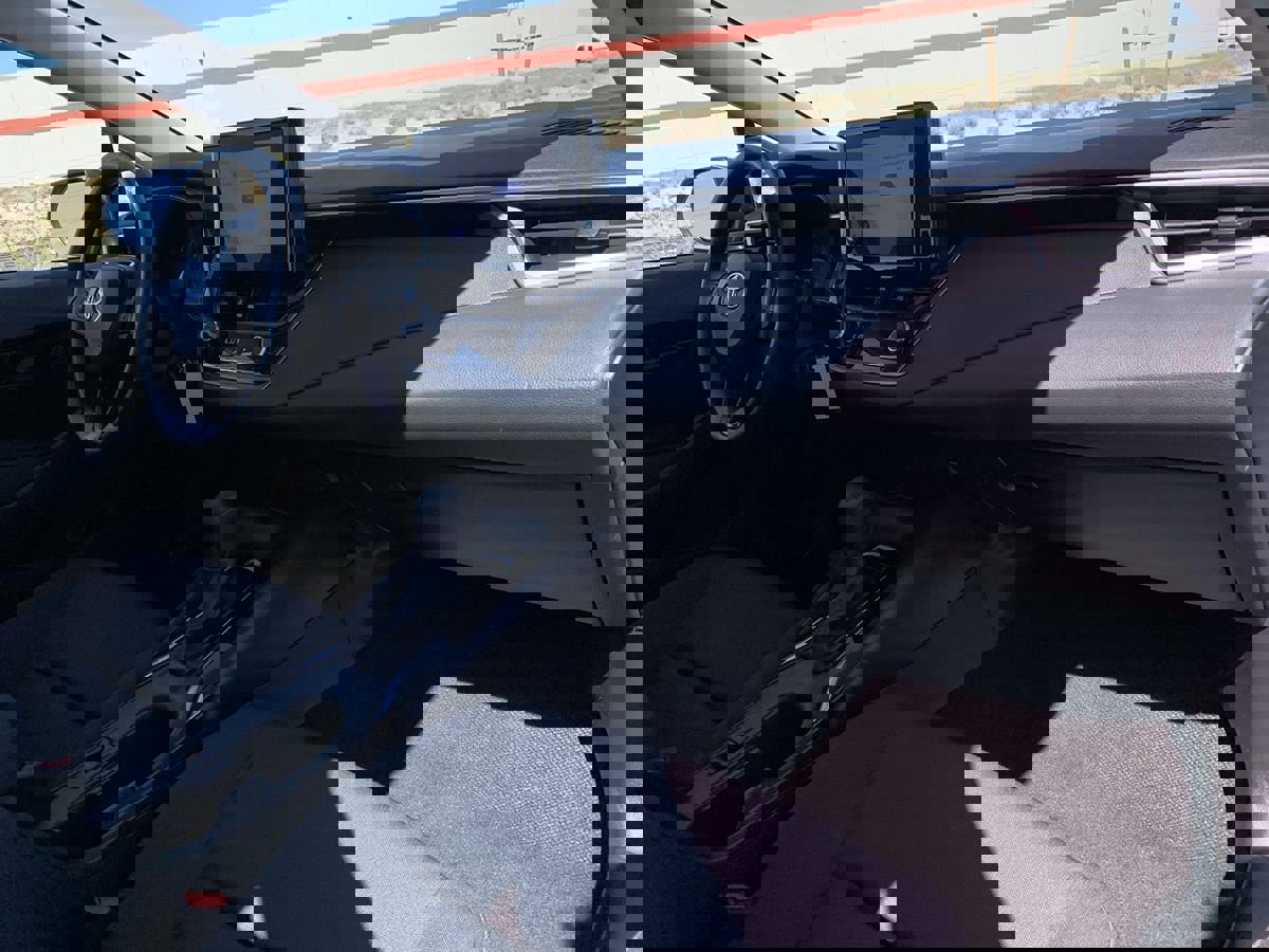 Used 2024 Toyota Corolla LE image 28