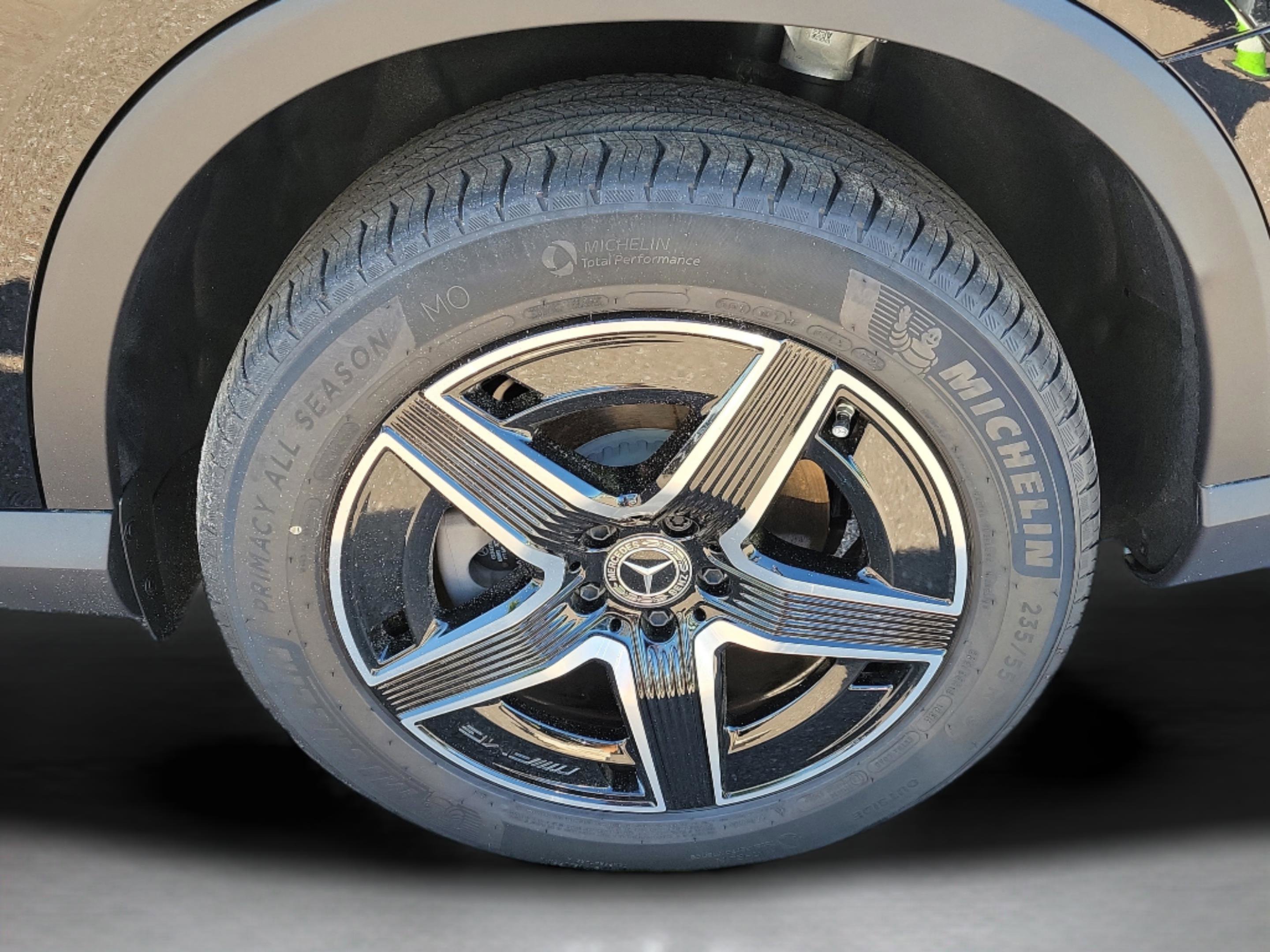 Used 2026 Mercedes-Benz GLC 300 4MATIC image 5