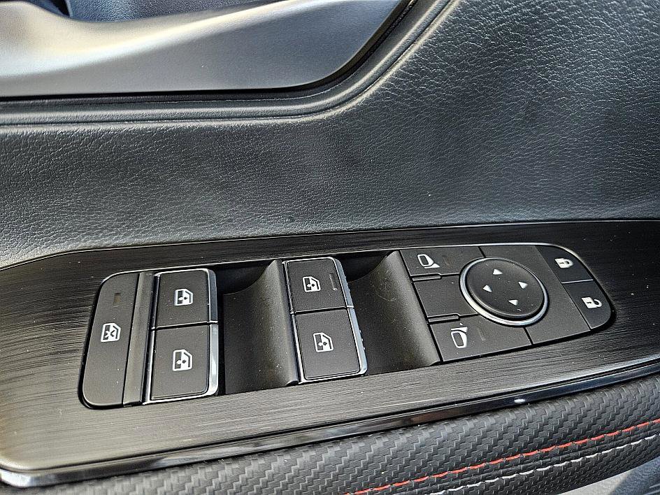 New 2026 Nissan Kicks SR image 31