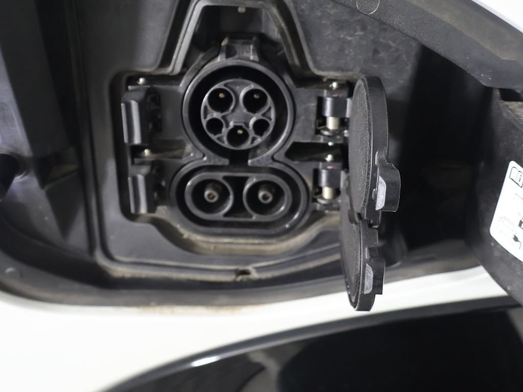 Used 2024 Nissan Ariya AWD image 21