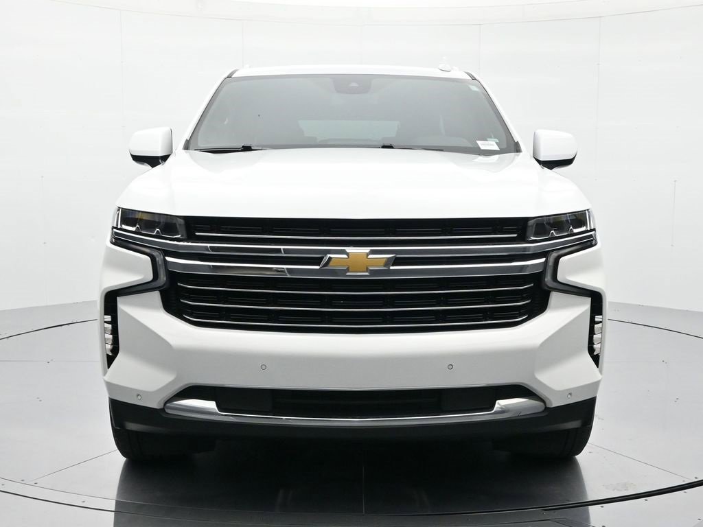 Used 2024 Chevrolet Suburban LT image 2