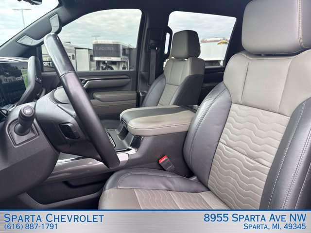 Used 2024 Chevrolet Silverado 2500 ZR2 w/ Technology Package AWD/4WD image 18