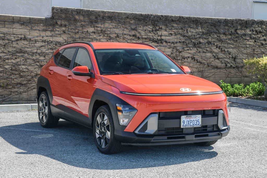 Used 2024 Hyundai Kona SEL video 3