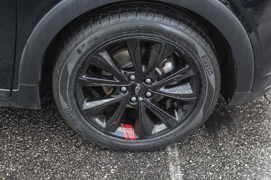 Used 2023 Chevrolet Bolt EUV Premier w/ Redline Edition FWD image 16