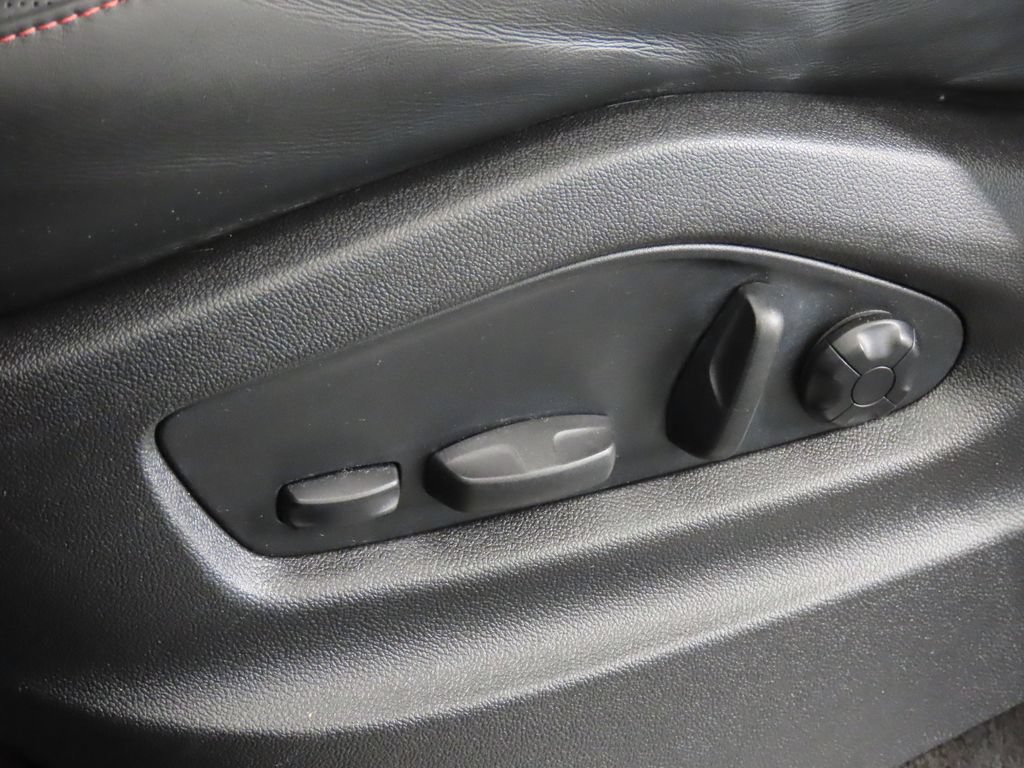 Certified 2023 Porsche Cayenne Turbo S AWD/4WD image 42