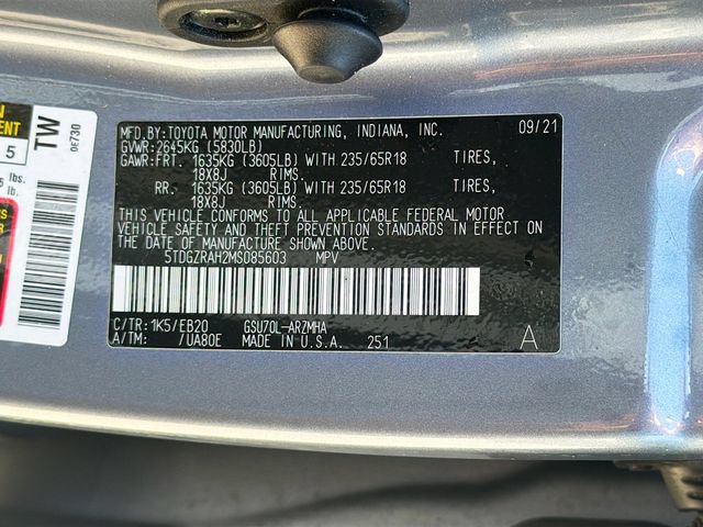 Used 2021 Toyota Highlander XLE FWD image 46