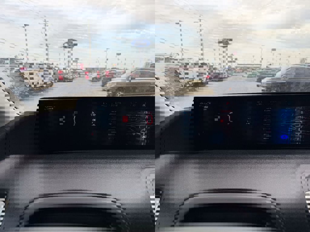 Certified 2025 Ford Expedition Active AWD/4WD image 30