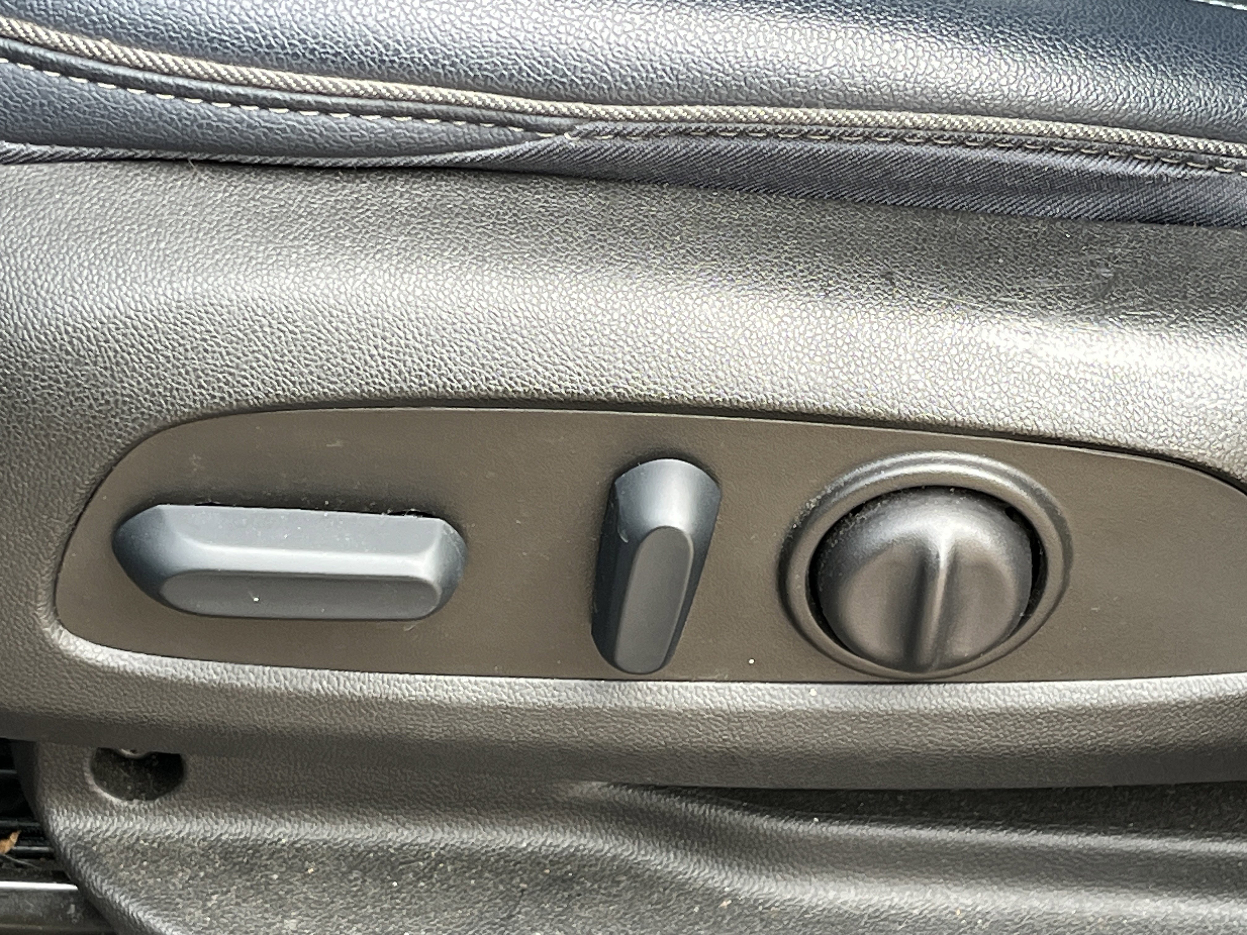 Used 2023 Chevrolet Bolt EUV Premier w/ Super Cruise Package image 19