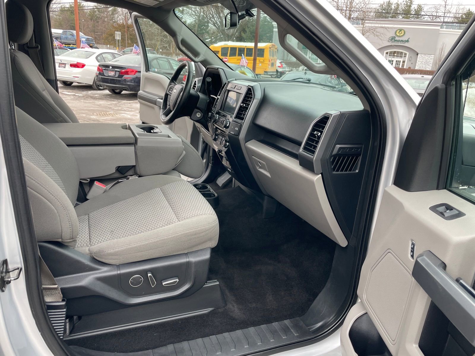 Used 2017 Ford F150 XLT w/ Equipment Group 302A Luxury image 18