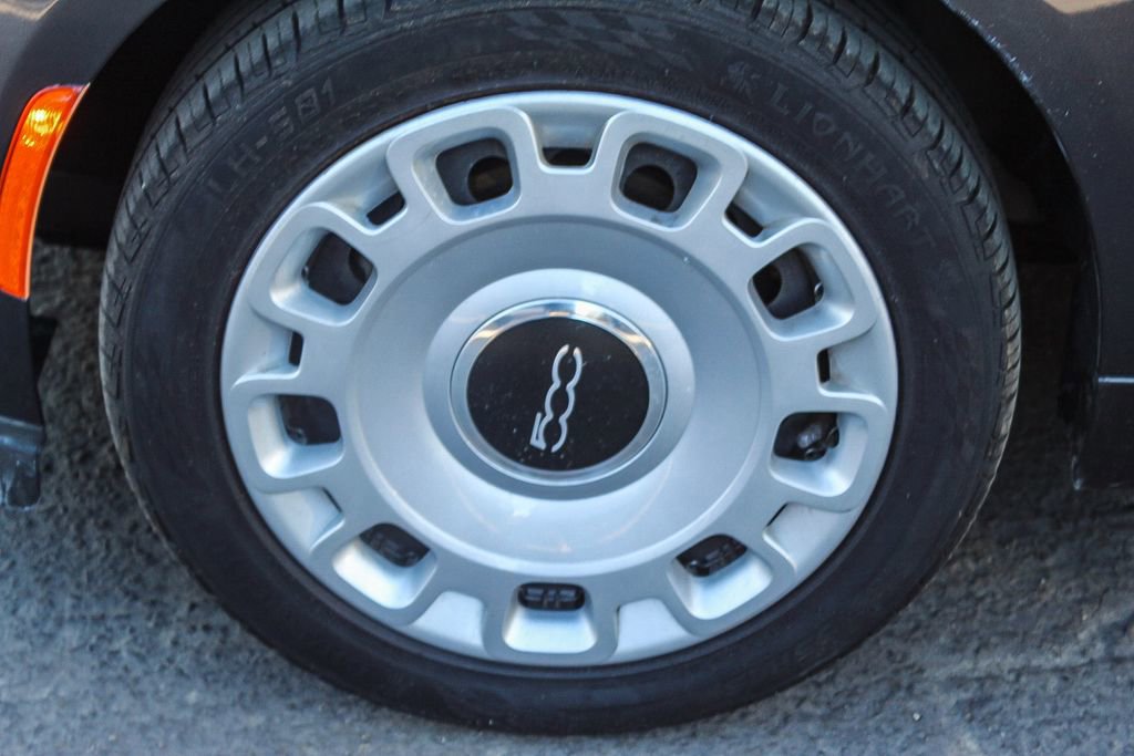 Used 2015 FIAT 500 Pop image 10