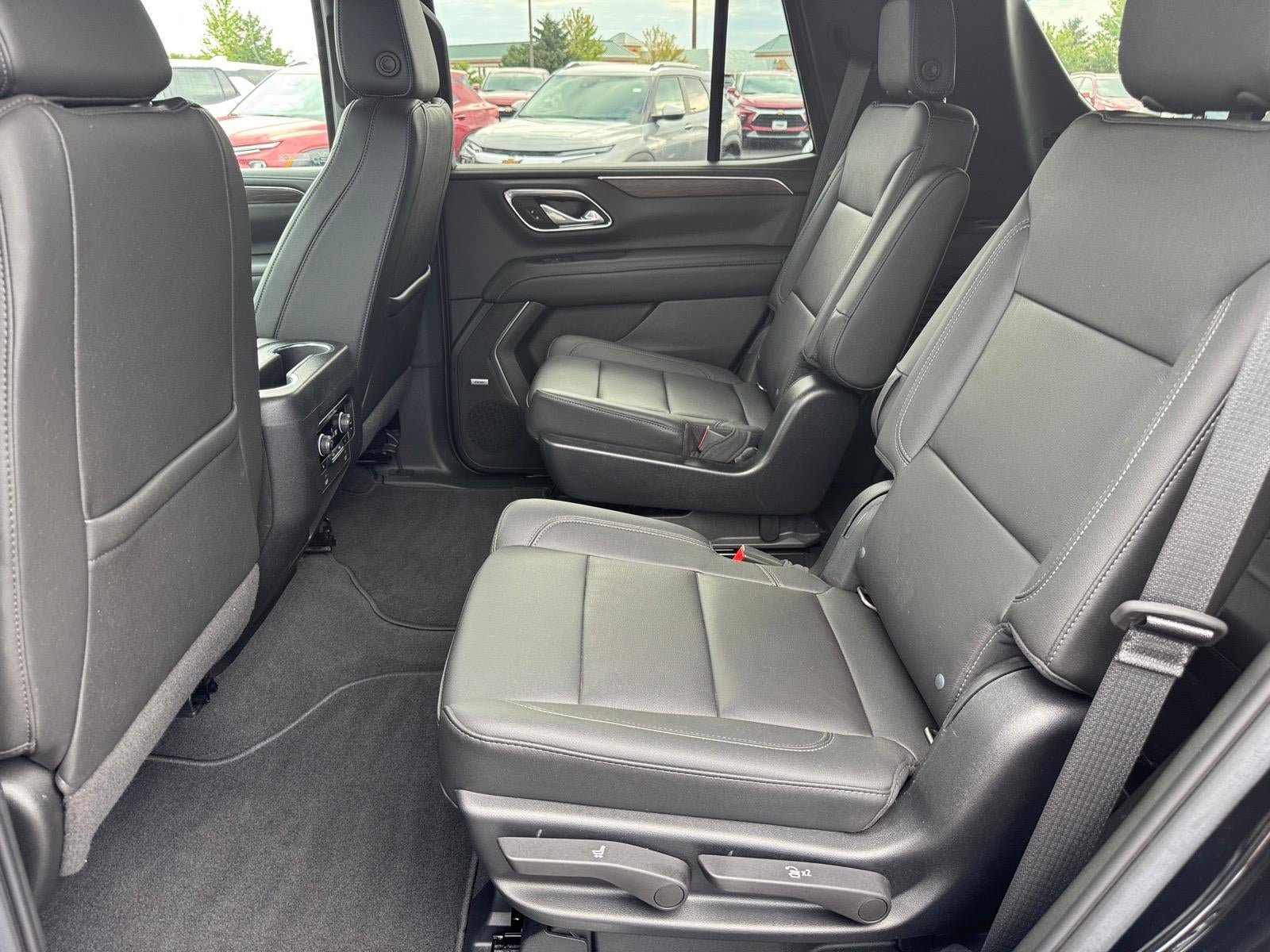 Used 2022 Chevrolet Tahoe LT w/ LT Signature Package AWD/4WD image 6