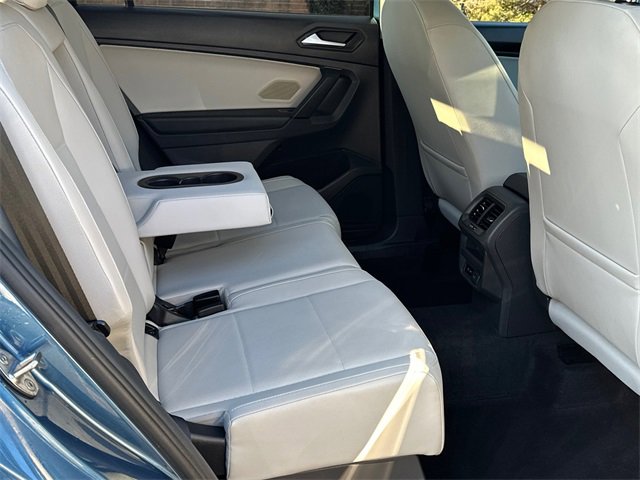 Used 2019 Volkswagen Tiguan SE w/ Panoramic Sunroof Package image 15