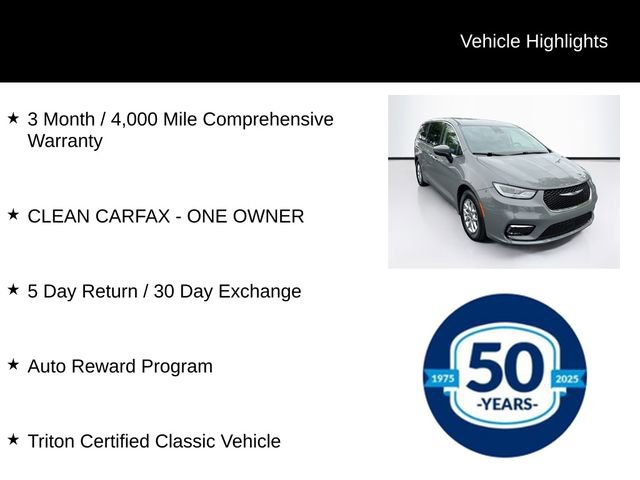 Used 2023 Chrysler Pacifica Touring-L FWD image 10