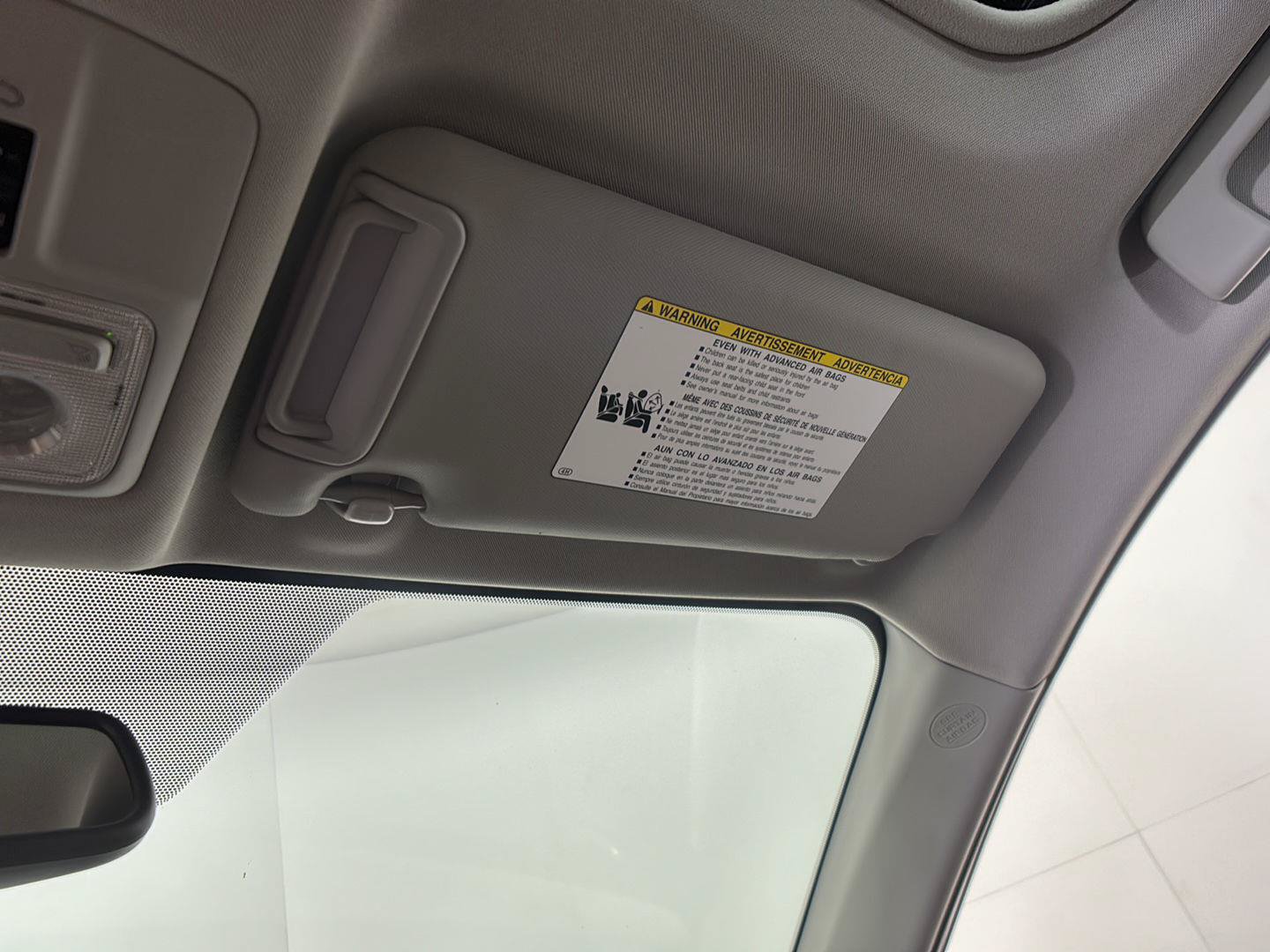Used 2015 Toyota RAV4 Limited AWD/4WD image 38